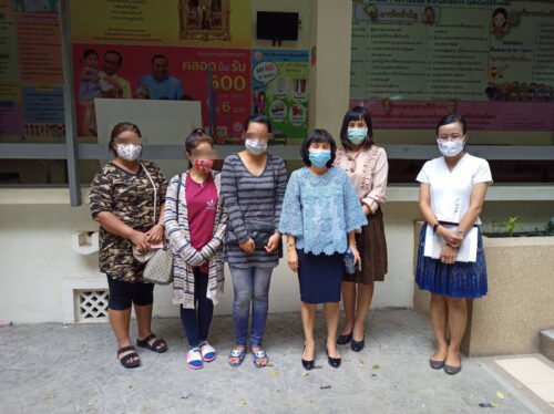 พม.ยโสธร ให้คำปรึกษามารดาเด็กที่ประสบปัญหาทางสังคม