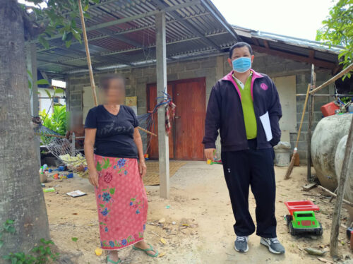 พมจ.ยโสธร ลงพื้นที่เยี่ยมคนพิการและผู้ดูแลคนพิการที่ขอยื่นคำร้อง กู้ยืมกองทุนคนพิการ จังหวัดยโสธร