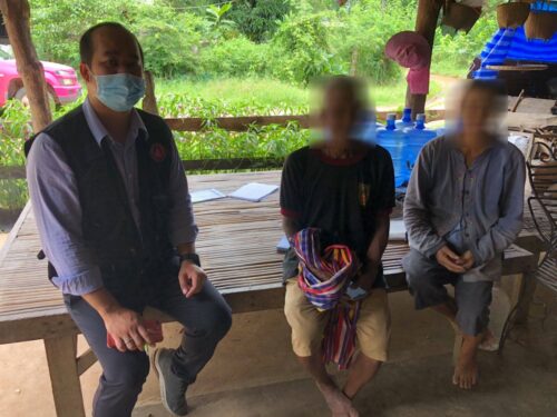 พมจ.ยโสธร ลงพื้นที่สอบข้อเท็จจริง ผู้สูงอายุ และเด็ก ที่มีสิทธิ์ได้รับเงินเยียวยากลุ่มเปราะบาง ตามมติคณะรัฐมนตรีเบิกจ่ายเงินเยียวยา 3,000 บาท