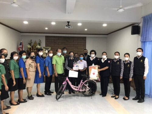 พมจ.ยโสธร เข้าร่วมการตรวจเยี่ยมเยาวชนผู้รับทุน  มูลนิธิร่วมจิตต์น้อมเกล้าฯ เพื่อเยาวชนในพระบรมราชินูปถัมภ์ ประจำปี 2563