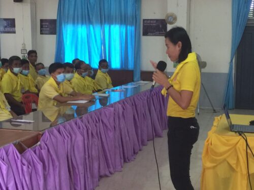 พมจ.ยโสธร เป็นวิทยากรฝึกอบรมชุดปฏิบัติการจิตอาสาภัยพิบัติประจำองค์กรปกครองส่วนท้องถิ่นของจังหวัดยโสธร หัวข้อ“การจัดการศูนย์พักพิง เบื้องต้น”