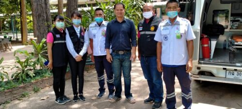 พมจ.ยโสธร ร่วมกับ สถานีตำรวจภูธรเมืองยโสธร เทศบาลตําบลน้ำคําใหญ่ โรงพยาบาลส่งเสริมสุขภาพตำบลห้องข่า และผู้นำชุมชน นำส่งผู้สูงอายุ ผู้ด้อยโอกาส ในพื้นตำบลน้ำคำใหญ่ อำเภอเมืองยโสธร