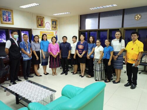 ข้าราชการและเจ้าหน้าที่บ้านพักเด็กและครอบครัวจังหวัดยโสธร ร่วมให้การต้อนรับ พมจ.ใหม่