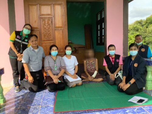 พมจ.ยโสธรพื้นที่เยี่ยมบ้านสอบข้อเท็จจริงผู้ประสบปัญหาทางสังคม กรณี ผู้สูงอายุ อยู่ในภาวะยากลำบากไร้ที่พึ่ง ประสงค์เข้ารับการอุปการะในสถานสงเคราะห์ พม.