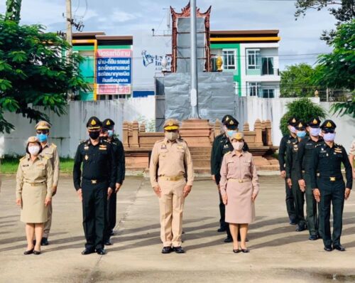 พมจ.ยโสธรเข้าร่วมโครงการเทิดทูนสถาบันหลักสำคัญของชาติ จังหวัดยโสธร ด้วยการร่วมกันร้องเพลงชาติ สวดมนต์ไหว้พระ และกล่าวอุดมการณ์รักชาติ