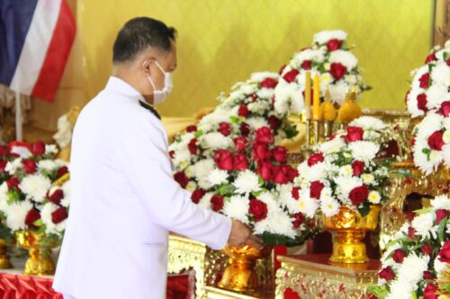 พิธีวางพานพุ่มดอกไม้สดและการเยี่ยมชมนิทรรศการเกี่ยวกับพระราชกรณียกิจฯ เนื่องในวันคล้ายวันพระราชสมภพครบ 120 ปี สมเด็จพระศรีนครินทราบรมราชชนนี