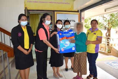 มอบผ้าอ้อมสำเร็จรูปสำหรับผู้ใหญ่ ให้กับผู้ประสบปัญหาทางสังคม (ผู้สูงอายุ)