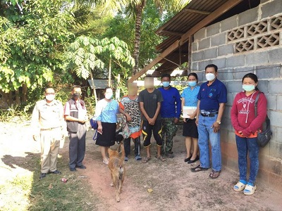 พม. ยโสธร เยี่ยมบ้านครอบครัวผู้ประสบปัญหาทางสังคมที่มีฐานะยากจน และบุตรชายป่วยเป็นโรคไตวายเรื้อรัง