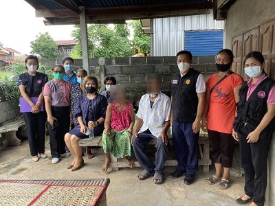 พม.ยโสธร ลงพื้นที่เยี่ยมบ้านกลุ่มเปราะบาง เพื่อเตรียมข้อมูลในกิจกรรมเยี่ยมบ้านของมูลนิธิแพทย์อาสาสมเด็จพระศรีนครินทราบรมราชชนนี (พอ.สว.)