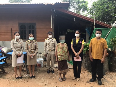 พม.ยโสธร  ลงพื้นที่เก็บข้อมูลสมุดพกครอบครัว ตามโครงการพัฒนาคุณภาพชีวิตกลุ่มเปราะบางรายครัวเรือน โดยใช้ฐานข้อมูลพัฒนาคนแบบชี้เป้า (Thai People Map and Analytics Platform : TPMAP)